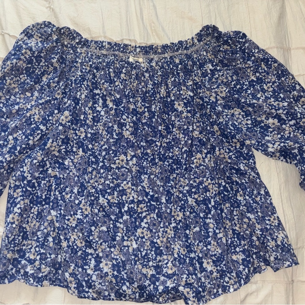 Floral Off-Shoulder Blouse in Blue